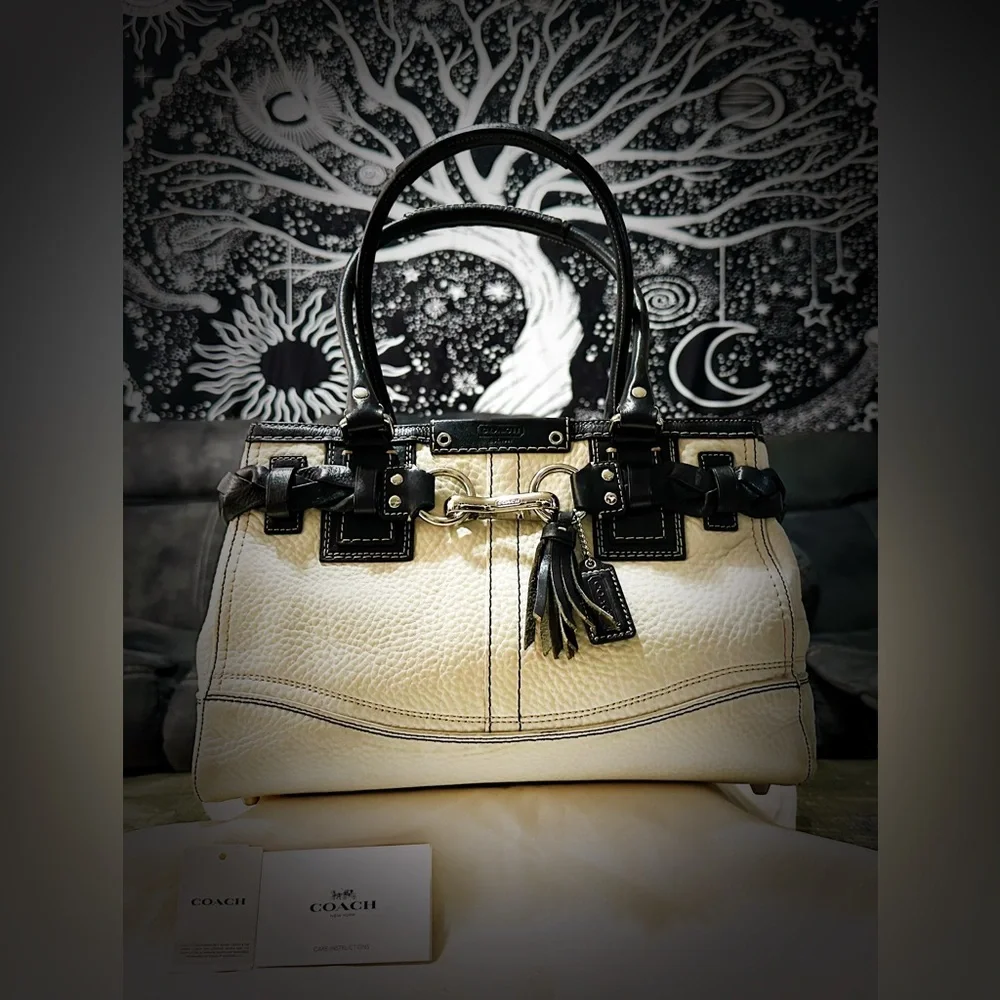 Vintage Y2K Coach tote handbag shoulder bag, Black and Cream Satchel 2009 years - Picture 17 of 17